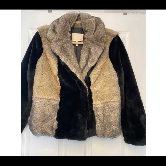 Rebecca Taylor
Patched Faux-Fur Jacket - Picture 14 of 14
